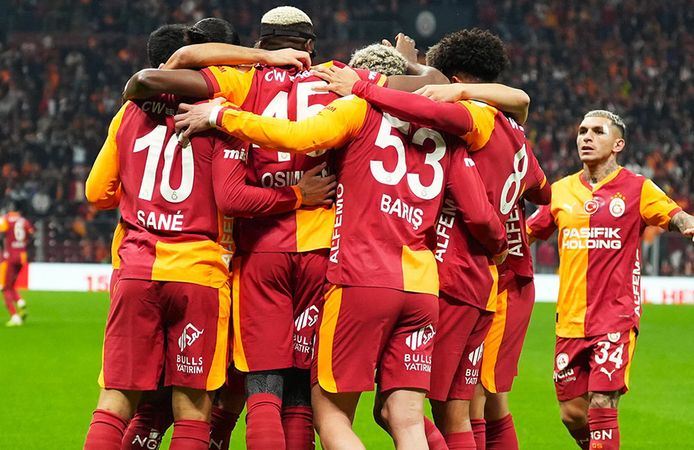 Liverpool Galatasaray rövanşında kimler cezalı duruma düşebilir? İşte kart sınırı listesi!