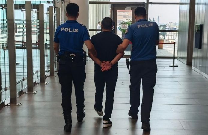 Yurt Dışından Geldi, Havalimanında Yakalandı: Aranan Şahıs Tutuklandı