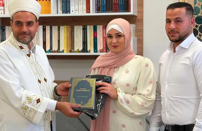 Ukraynalı Anastasiia Van'da Müslüman Oldu