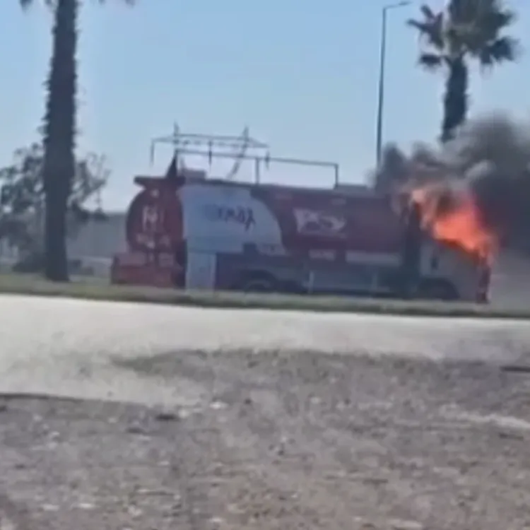 Kahramanmaraş'ta Tanker Yangını İtfaiye Tarafından Söndürüldü