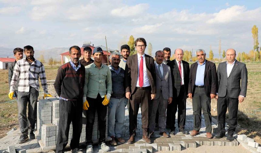 Erciş Yollarında Yepyeni Bir Dönem: Kaymakam Karaloğlu'nun Liderliğinde Yol Yenileme Çalışmaları