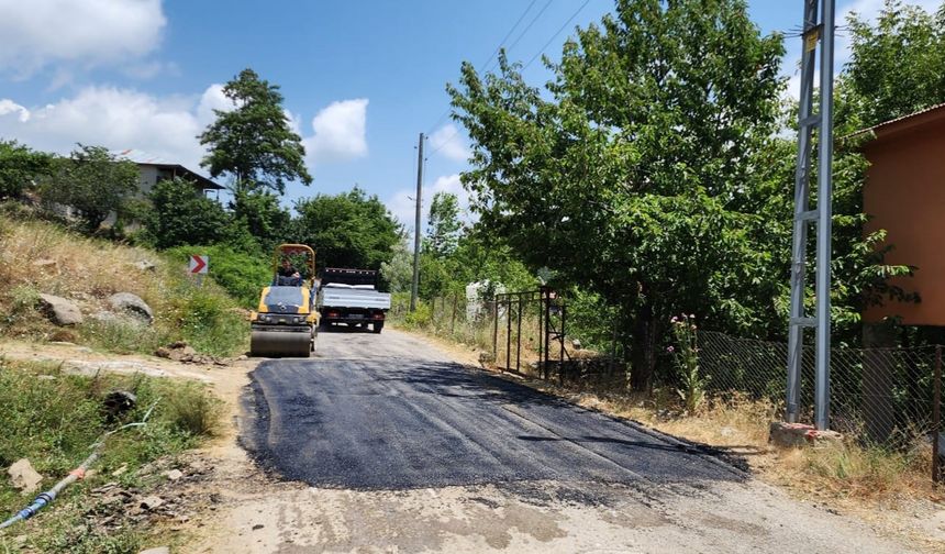 Büyükşehir Andırında Mahallelerin Yol İhtiyaçlarını Bir Bir Karşılıyor