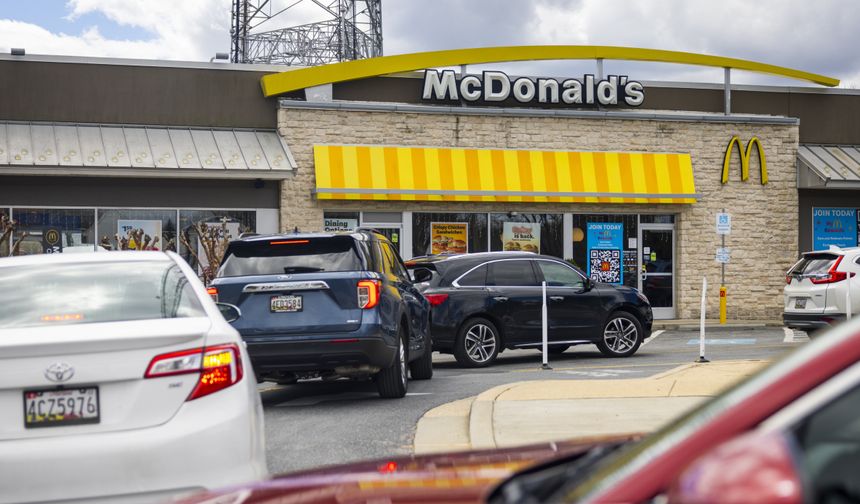 Bilanço giderek artıyor: Siyonist uşakları besleyen Mcdonalds'ta 'pes' dedirten skandal!