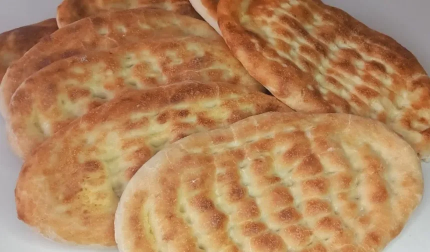 Evde Lokanta Lezzetinde Tırnak Pide Nasıl Yapılır? İşte Püf Noktaları
