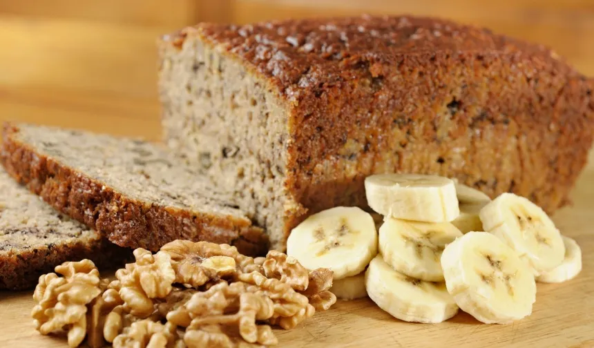 Sosyal Medyayı Sallayan Lezzet: Muzlu Kek (Banana Bread) Tarifi