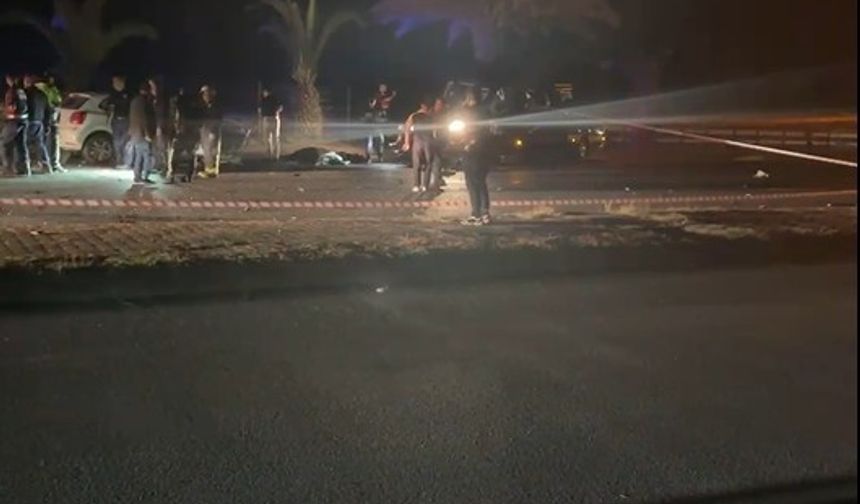 Alanya’da servis aracı otomobille çarpıştı: 2 ölü, 6 yaralı