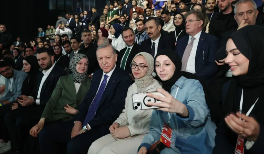 Cumhurbaşkanı Erdoğan tüm gençlere hediyesini açıkladı! "En büyük eserimiz"
