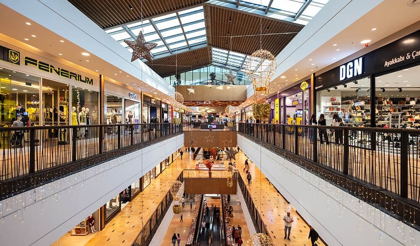 AVM'de Yeni Dönem: 18 Yaş Altına 'Veli' Şartı Başladı