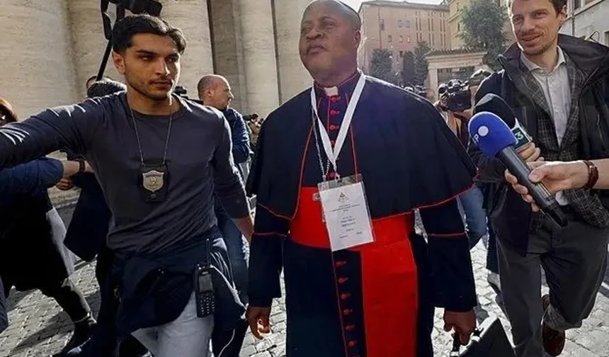 Vatikan’da tarihi anlar: yeni papa seçimi başlıyor