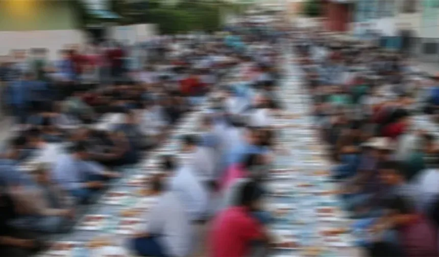 Yemek yasağına uymayan taziye evi mühürlendi