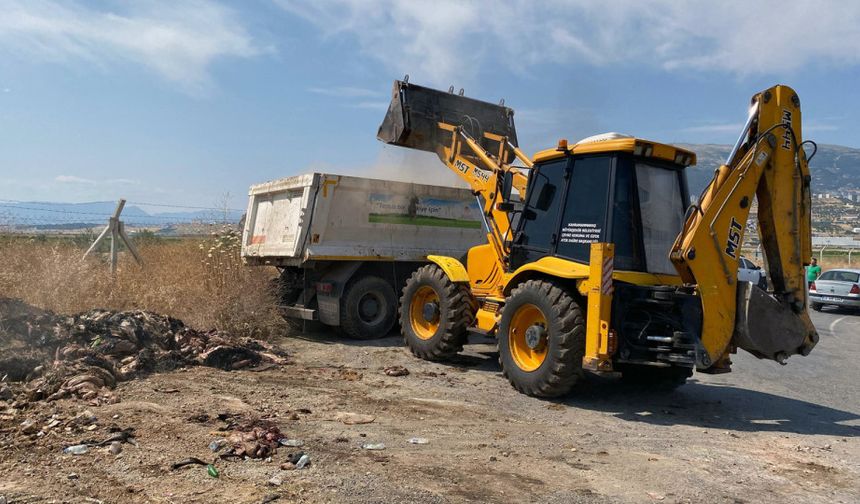 Büyükşehir Belediyesinden bayram temizliği: kötü koku ve haşereye karşı etkin mücadele