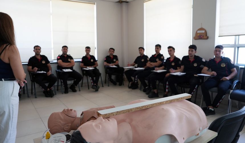 Büyükşehir’in Cesur İtfaiyecilerine Hayati İlk Yardım Eğitimi