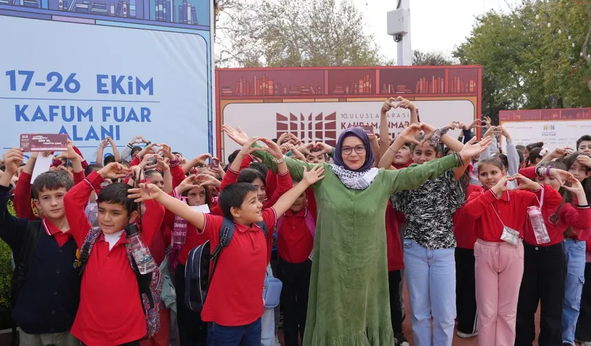 Kitap Fuarında Kahramanmaraşlı Miniklerle Masal Zamanı