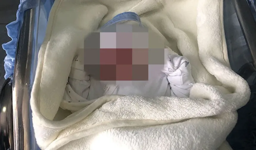 Dolmuşta doğum yaptı... Bebeğini ortada bırakıp öyle kaçtı!