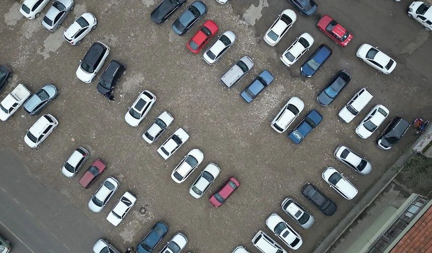 Alman otomotiv devi Volkswagen hedeflerini sert biçimde düşürdü