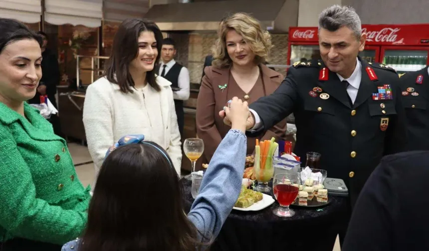 Kahramanmaraş Jandarmada Bayram Sevinci: Tümgeneral Ali Gemalmaz Personelle Buluştu