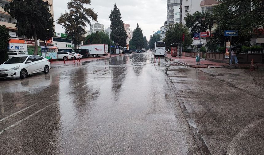 8 Nisan Adana'da okullar tatil mi? Meteoroloji şiddetli yağış uyarısı yaptı!