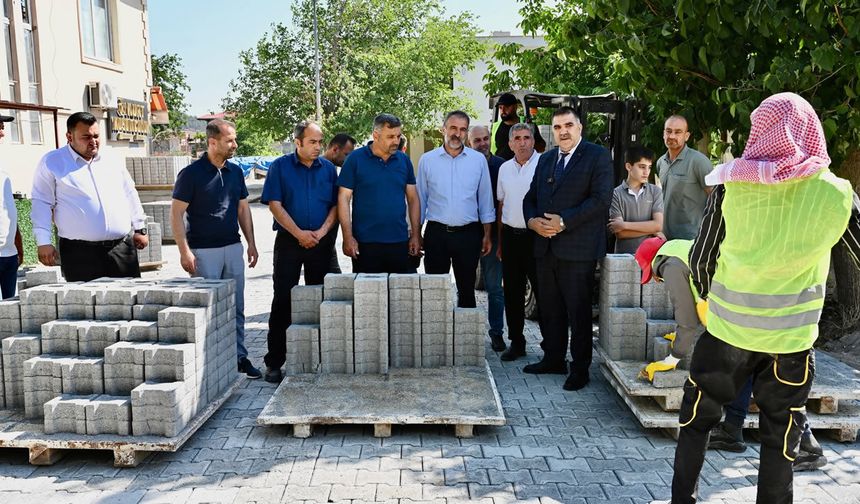 Beyoğlu'nun Sokakları Kilit Parkeyle Yenileniyor