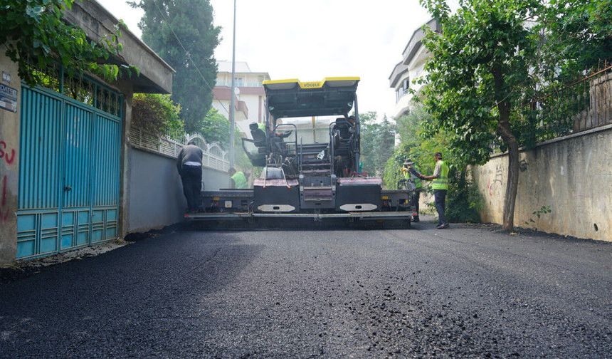 Büyükşehir, Dulkadiroğlu Egemenlik Mahallesi’nde de Asfalt Mesaisine Başladı