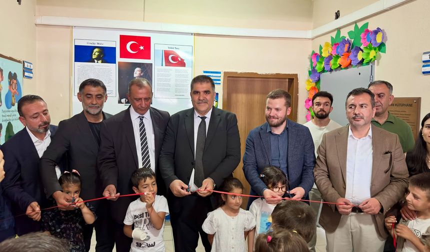 Türkoğlu'nda "Yaşayan Kütüphane" öğrencilerin hizmetine açıldı