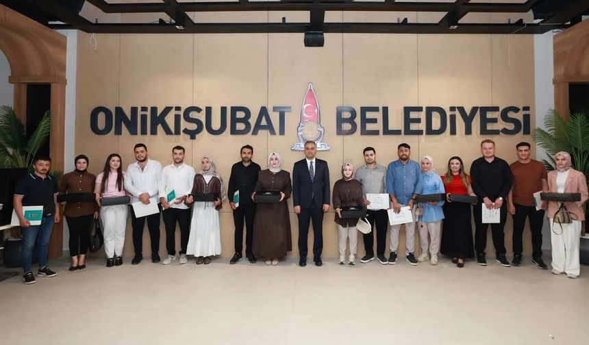 Mutlu Yuvanın Sırrı: Onikişubat Belediyesi Evlilik Okulu Eğitimi Tamamlandı