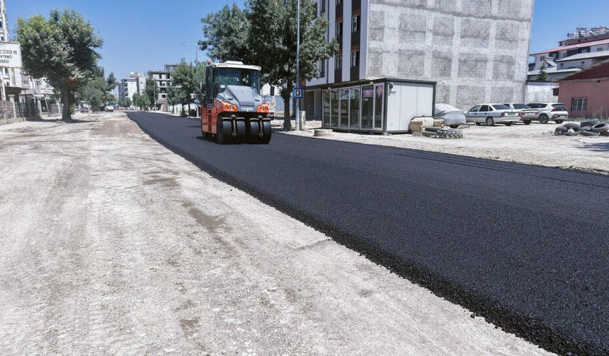 Büyükşehir, Elbistan Söğütlü Caddesi’ni Modern Görünümüne Kavuşturuyor