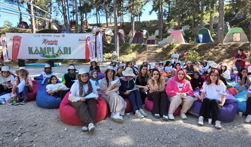 Pusula Maraş Gençleri Doğada Edebiyatla Buluşturdu