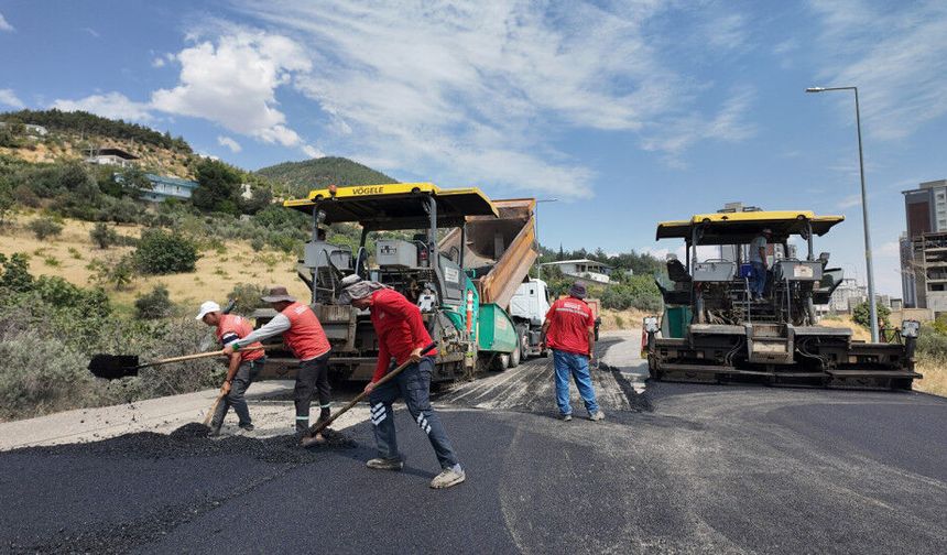 Kahramanmaraş'ta 4 İlçede Asfalt Çalışmaları Sürüyor