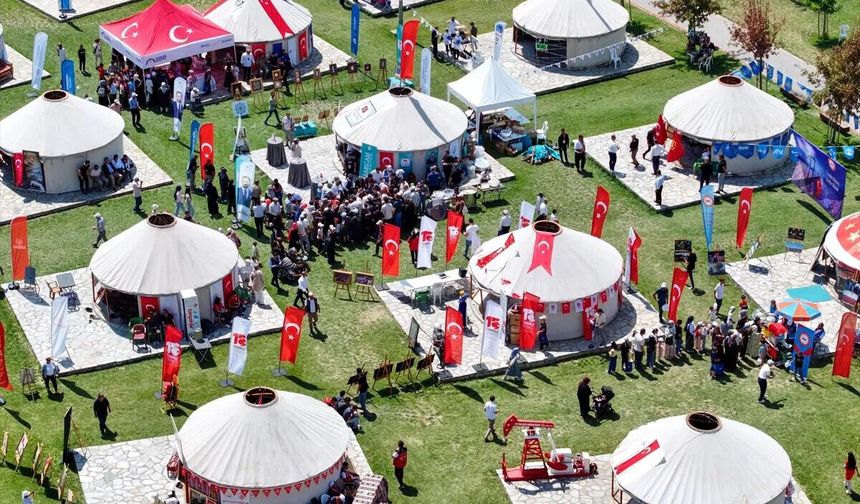 Kahramanmaraş’ın Tarihi ve Kültürel Mirası Ahlat’taki Etkinlikte Tanıtıldı
