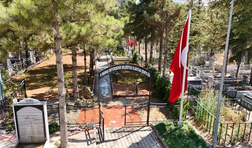 Kahramanmaraş’ta Mezarlıklara Kapsamlı Bakım ve Temizlik