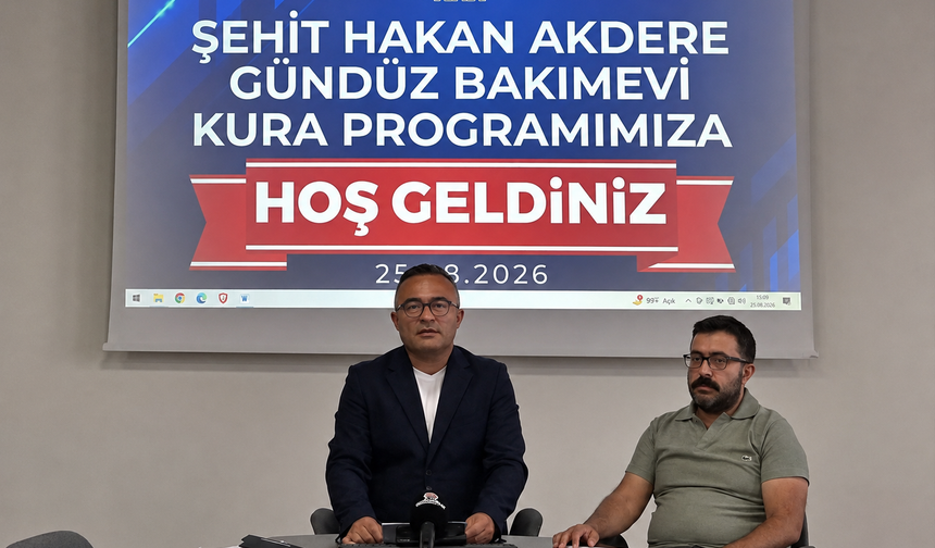 Onikişubat Belediyesi’nin 45 farklı mahalleden başvuru alan Gündüz Bakımevi’nde yeni dönemin kuraları çekildi