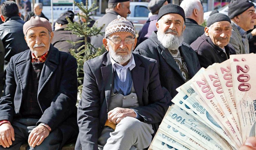 Kahramanmaraş'ta binlerce emekli merakla bekliyor: Refah payı ve ek ödeme gündemde