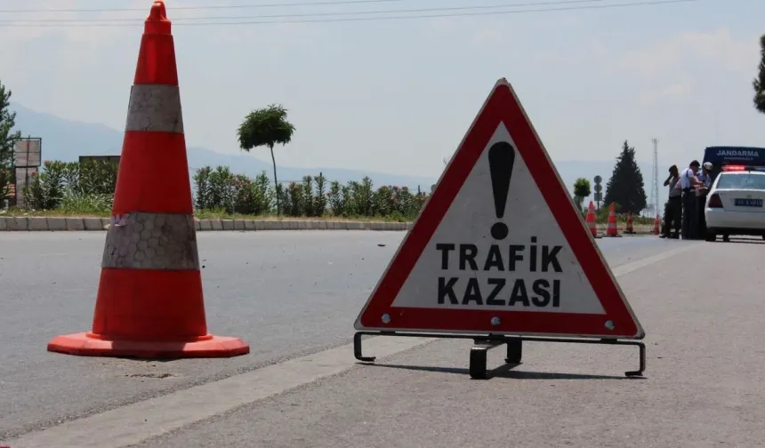 Kahramanmaraş’ta otomobil TIR’a arkadan çarptı: 1 kişi öldü, 1 kişi ağır yaralandı