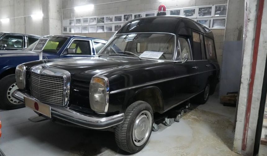 Turgut Özal'ı Taşıyan O Ambulans Koleksiyonda