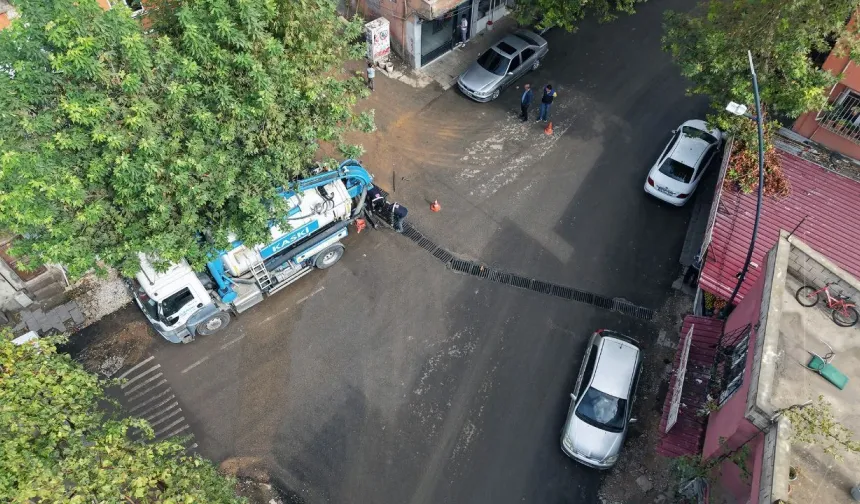 Kahramanmaraş’ta Kış Hazırlığı: KASKİ Yağmur Suyu Hatlarını Temizliyor