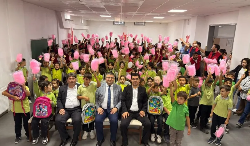 Onikişubat Belediyesi 8 bin birinci sınıf öğrencisinin yanında
