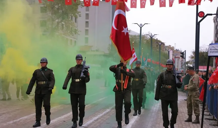 Kahramanmaraş'ta 29 Ekim Cumhuriyet Bayramı büyük coşkuyla kutlandı