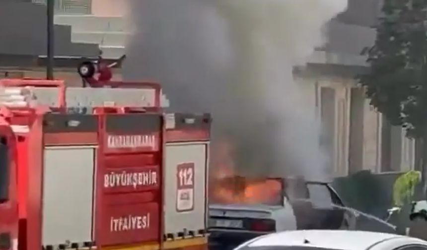 Kahramanmaraş'ta park halindeki otomobil alev topuna döndü!