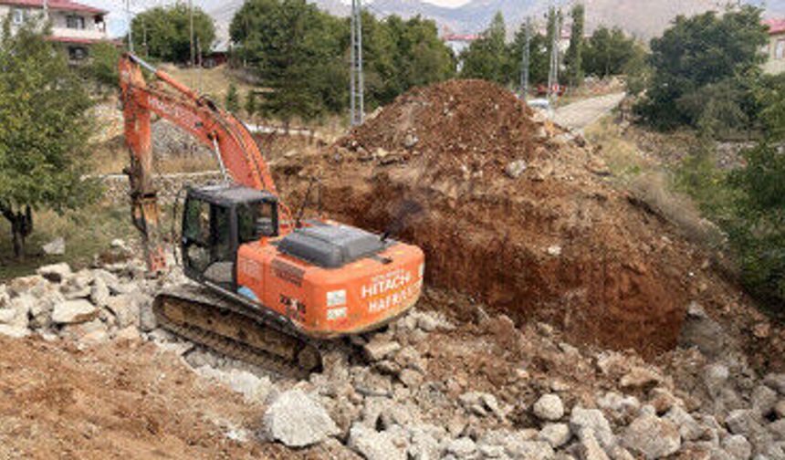 Büyükşehir’den Göksun Kırsalında Köprü Menfez Yatırımı
