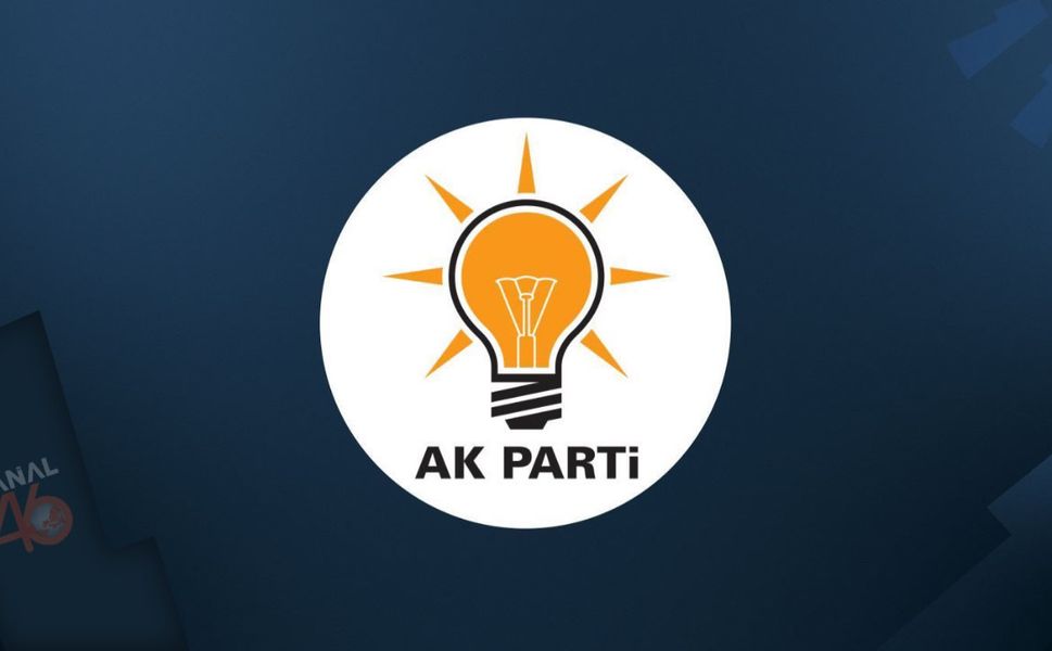 Başkanlar AK Parti’ye katıldı, rozetlerini Cumhurbaşkanı Erdoğan taktı