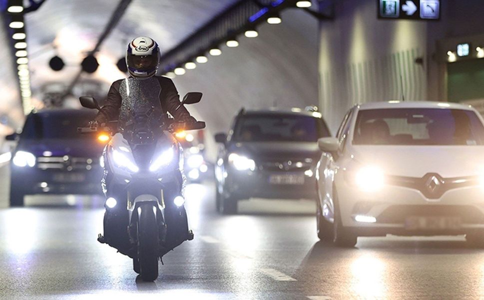 Kahramanmaraş'ta İki Tekerlekli Araç Kullananlara Yeni Şart: Takmayan Yandı!