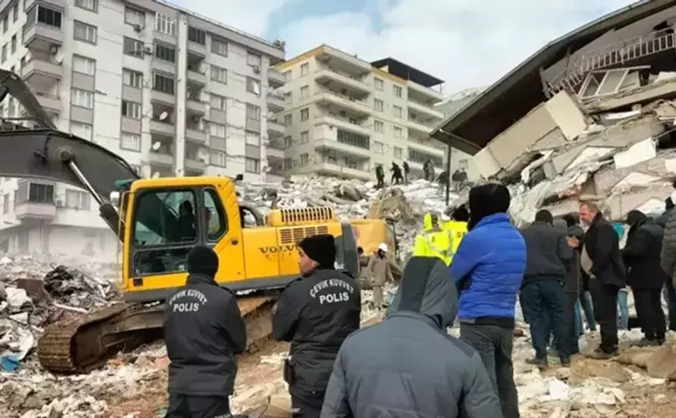 Kahramanmaraş'ta 55 kişinin öldüğü binanın müteahhidi tahliye edildi