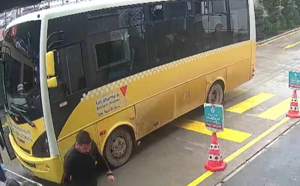 Kahramanmaraş'ta otobüs şoförü fenalaşan yolcuyu hastaneye yetiştirdi