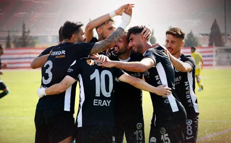 Kahramanmaraş İstiklalspor rakibini gole boğdu: Büyük gol şov!