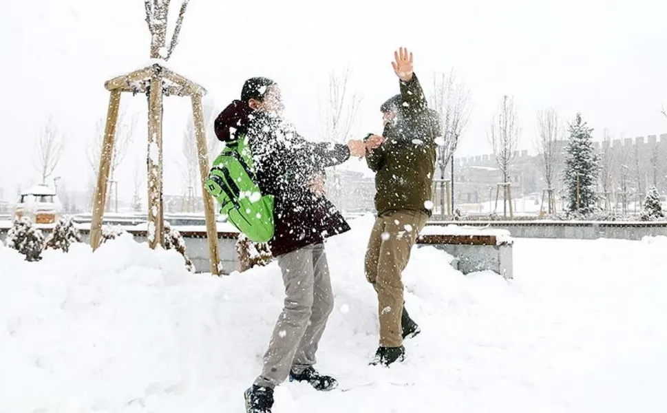 Kahramanmaraş’ta Kar Engeli: Bazı Bölgelerde Okullar Tatil