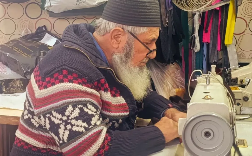 Zeki Müren’in kostümlerini diken Kahramanmaraşlı usta konuştu: "Sanatkar ölür, sanat ölmez"