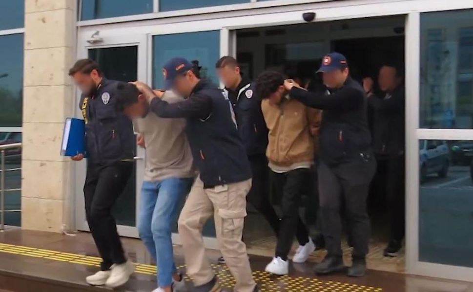 Kahramanmaraş'ta iğrenç olay! Müstehcen fotoğraf satın alan kişilere baskın