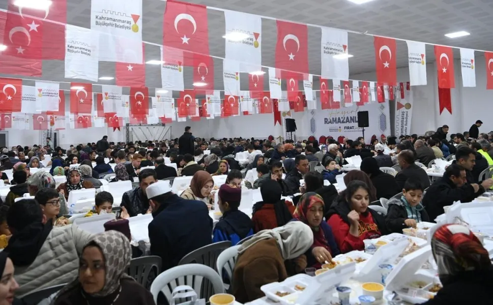 Çağlayancerit İftar Programı Ne Zaman? Büyükşehir Belediyesi Sofraları Kuruyor!