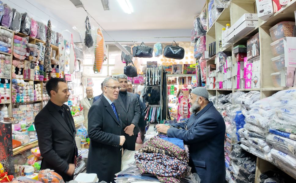 Yeniden Refah Partisi Genel Başkan Yardımcısı Osmanağaoğlu Kahramanmaraş’ta Esnaf ve Vatandaşlarla Buluştu