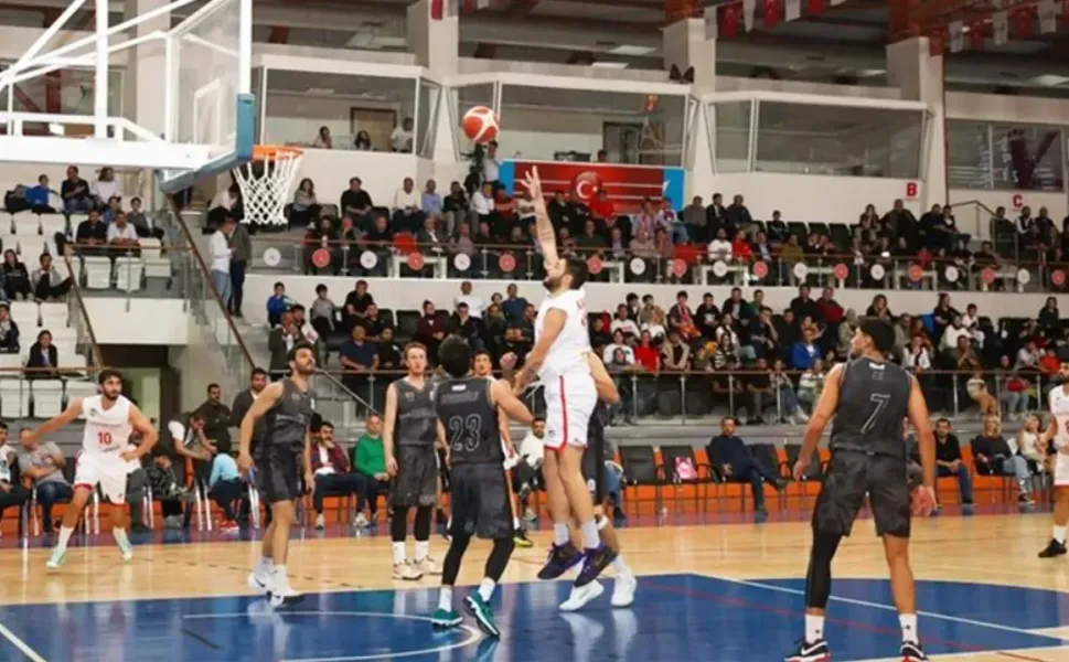 Kahramanmaraş Kipaş İstiklalspor Yalovaspor Maçı Neden İptal Edildi? Hükmen Galibiyet Kararı